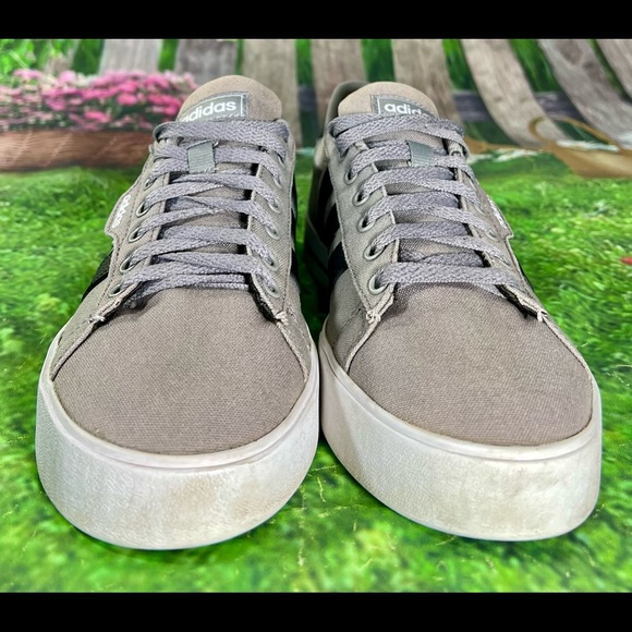 Adidas Unisex Children's Daily 3.0 Size 7 Skate Shoe FX7269 Gray/Black - Picture 4 of 12